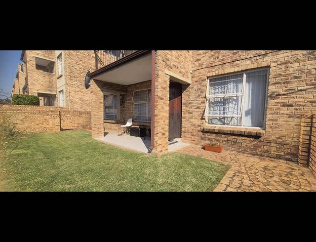 2 BEDROOM APARTMENT FOR SALE IN HONEYPARK